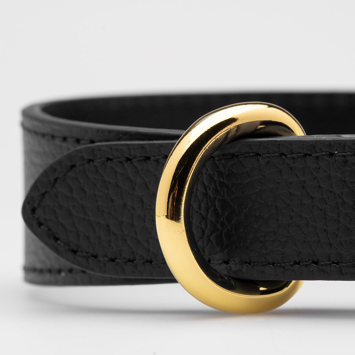 Collier de chien noir fin