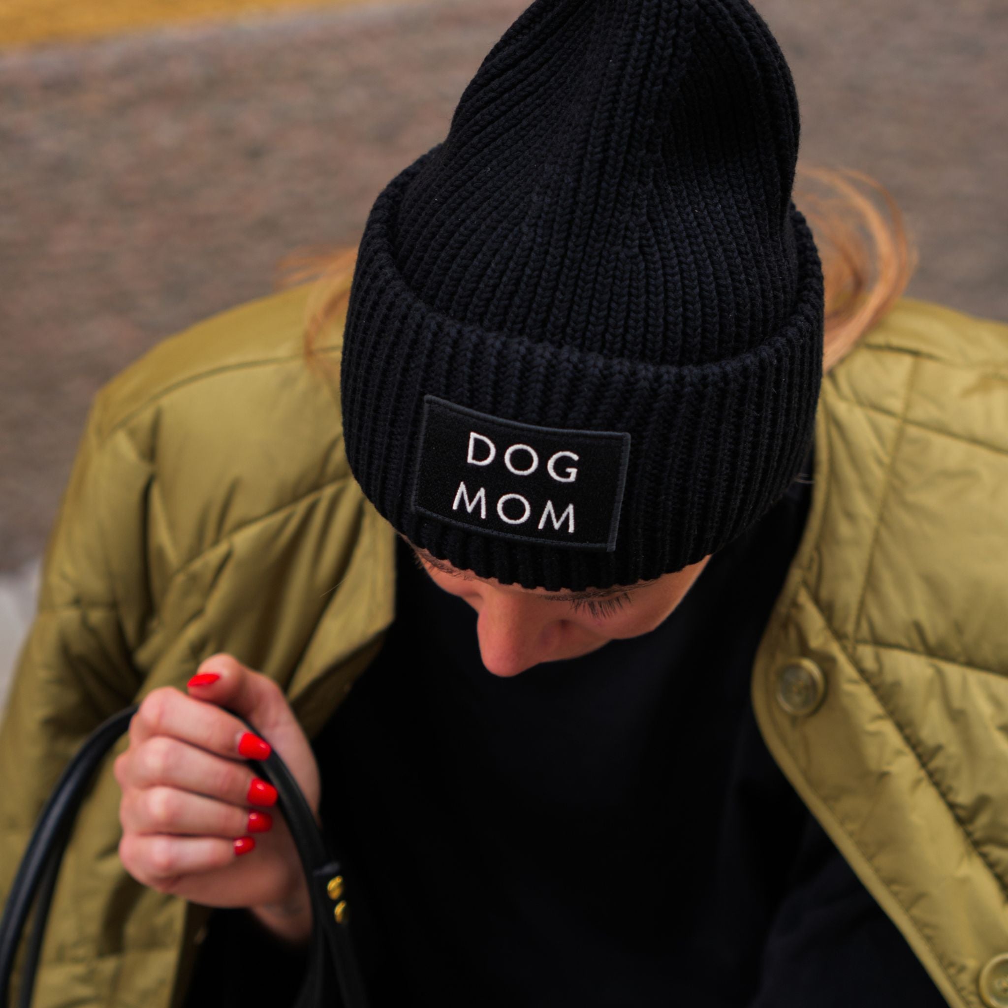 Bonnet en laine noire - Propriétaire de chien anti-social