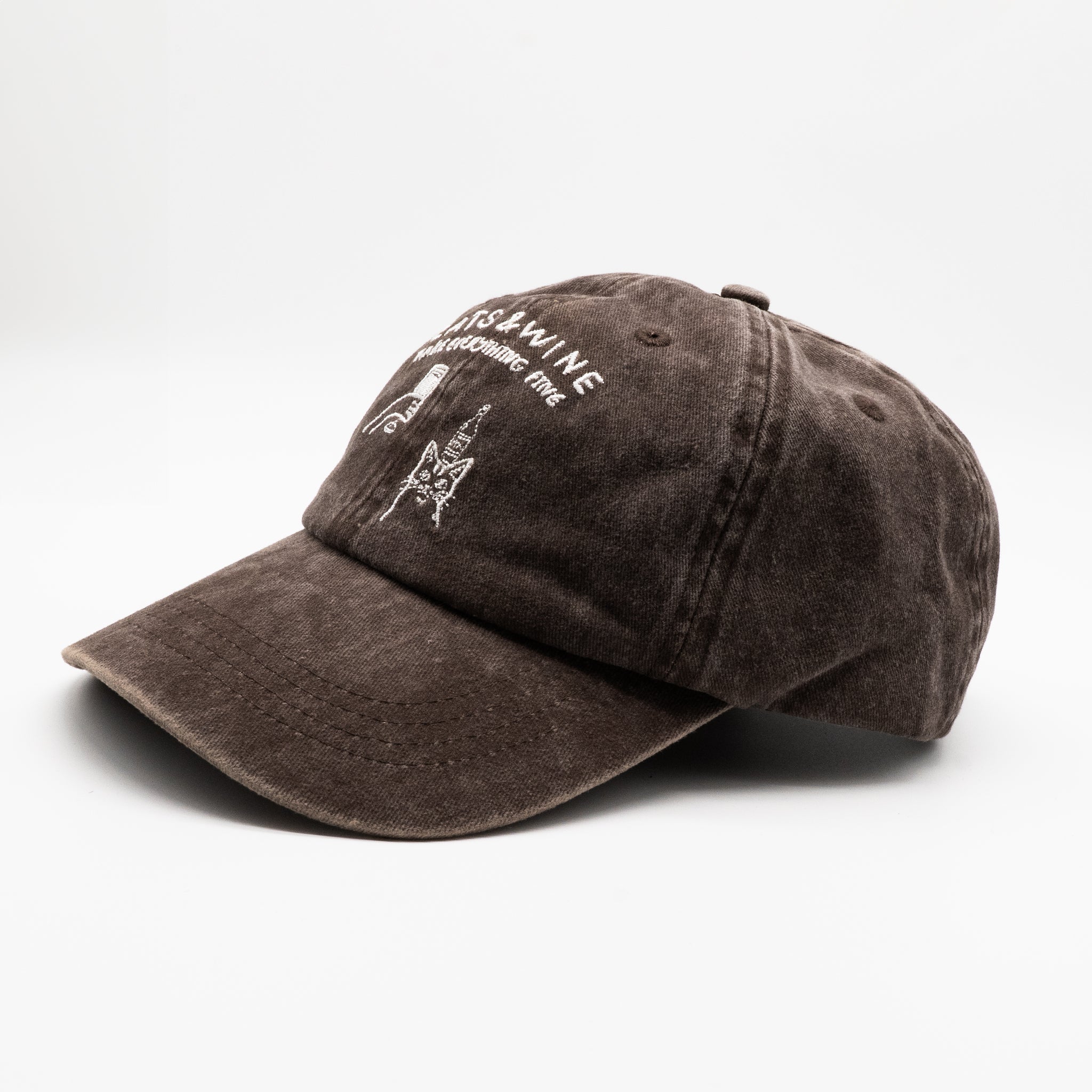 Casquette en denim marron - Logo "Cats & Wine Make Everything Fine" 