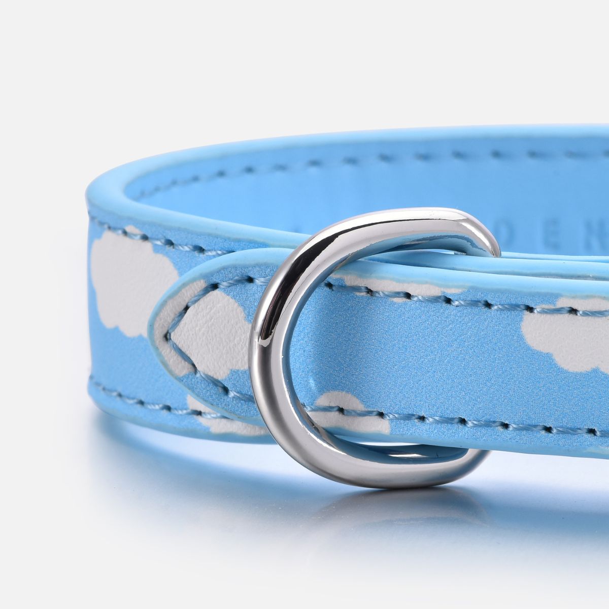 Collier pour chien mince avec nuages