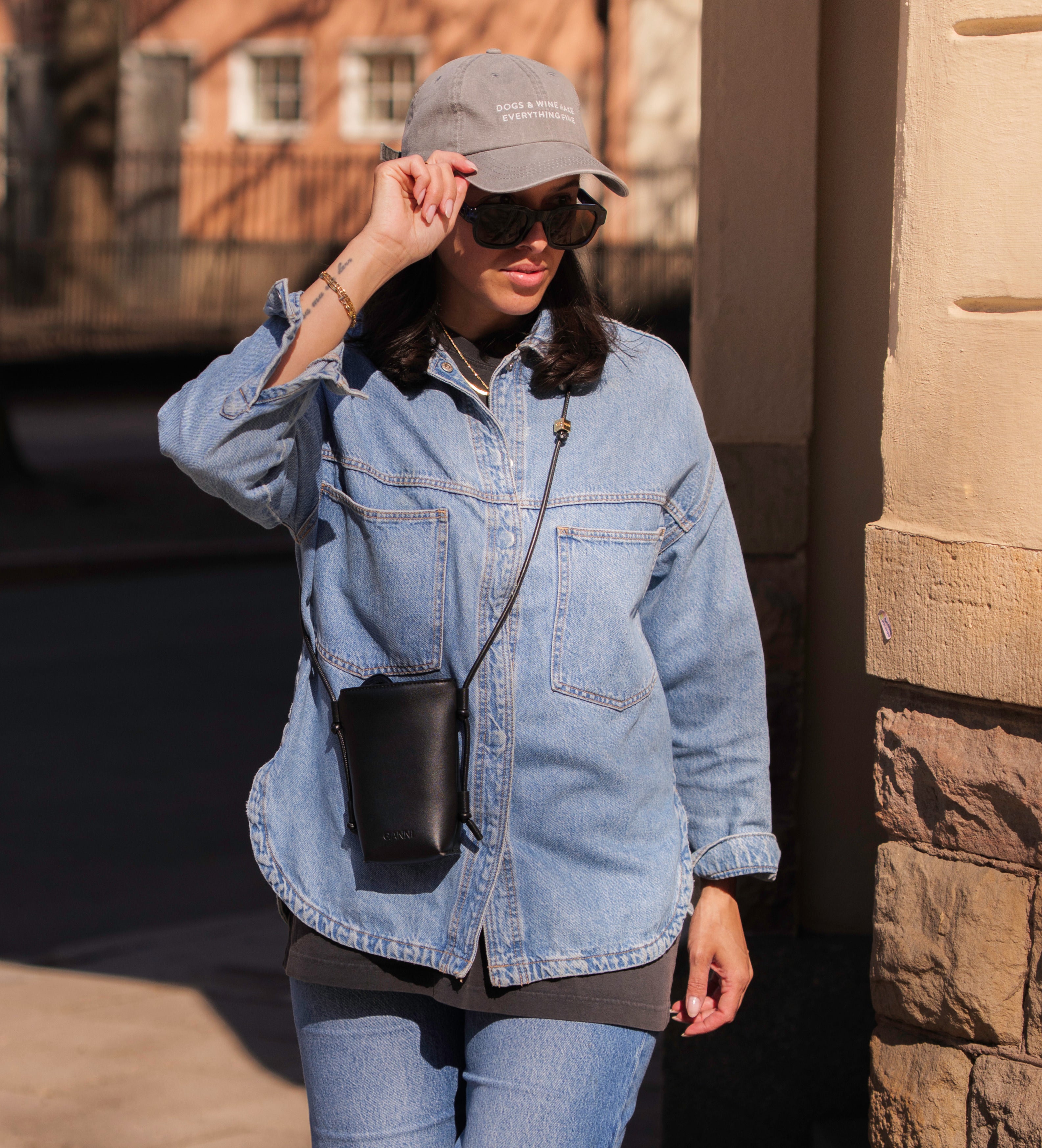 Casquette en denim gris - Dogs & Wine Make Everything Fine 