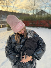 Bonnet en laine rose - Les chiens avant les mecs