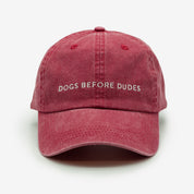Casquette en denim rouge - Chiens avant les mecs