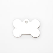 Badge de chien gravé - Os argenté